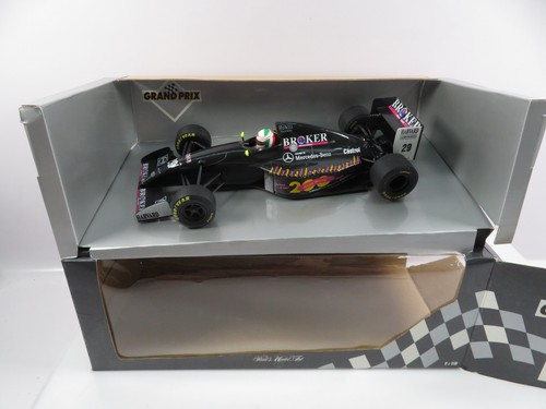 Minichamps 180940129 - 1:18,