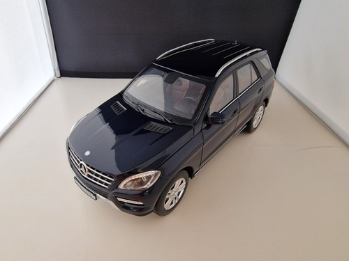 Minichamps mercedes ml - 1:18,
