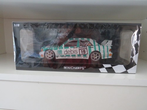 Minichamps mercedes 190e - 1:18,