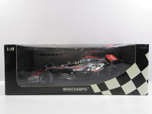 Minichamps 530061814 - 1:18,