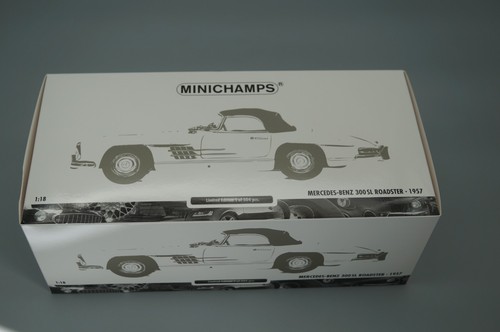 Minichamps 180039034 - 1:18,