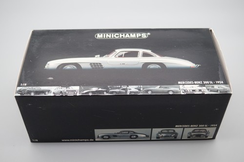 Minichamps 180039000 - 1:18,