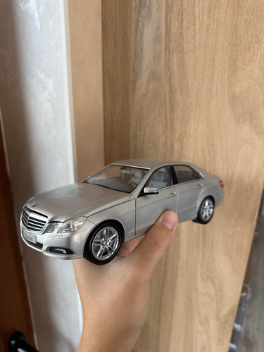Defect mercedes benz - 1:18, mercedes-benz