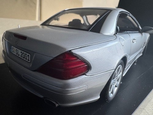 Mercedes benz sl - 1:18,